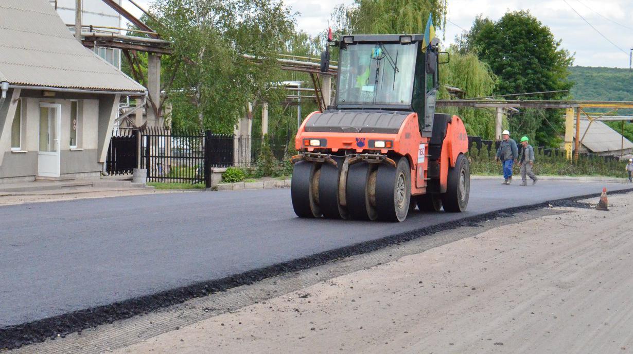 «ПБС» відремонтувала дорогу на території цементно-шиферного заводу