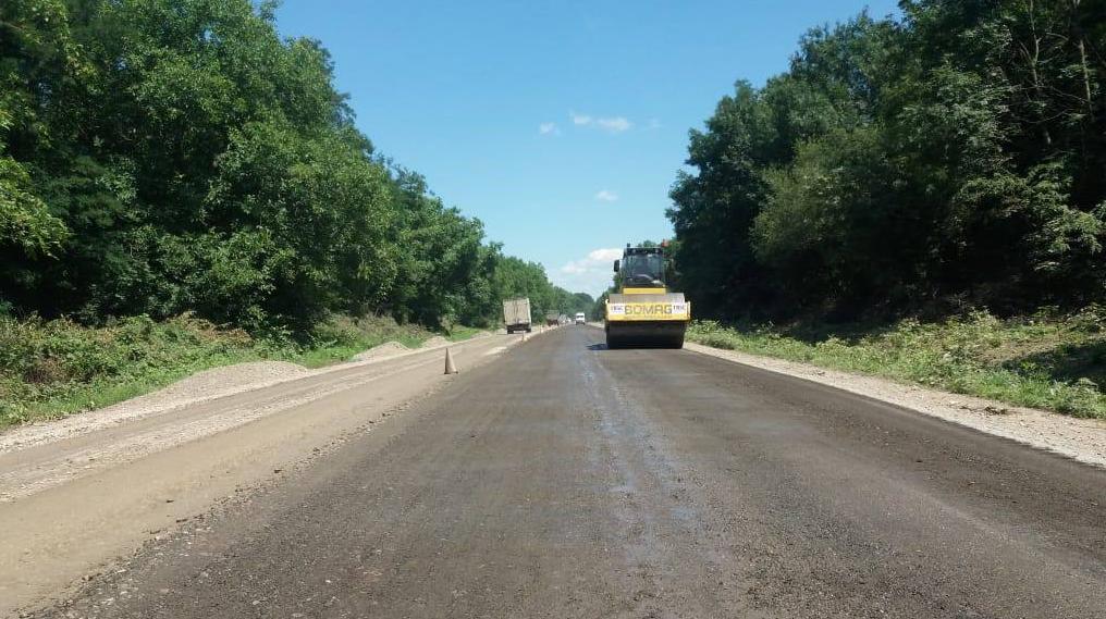 Novoselytsia district: road repairs have started
