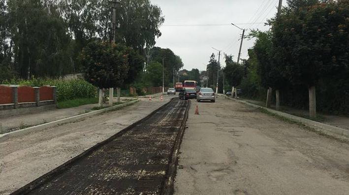 Tlumach: Hrushevskyi street is being repaired