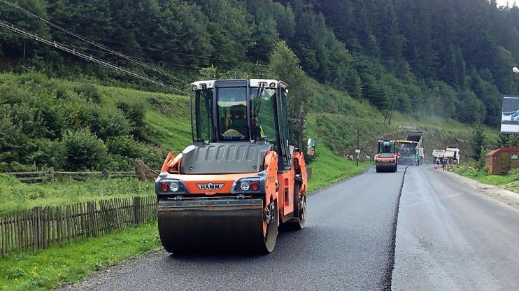 Продолжается ремонт дороги Мукачево - Львов