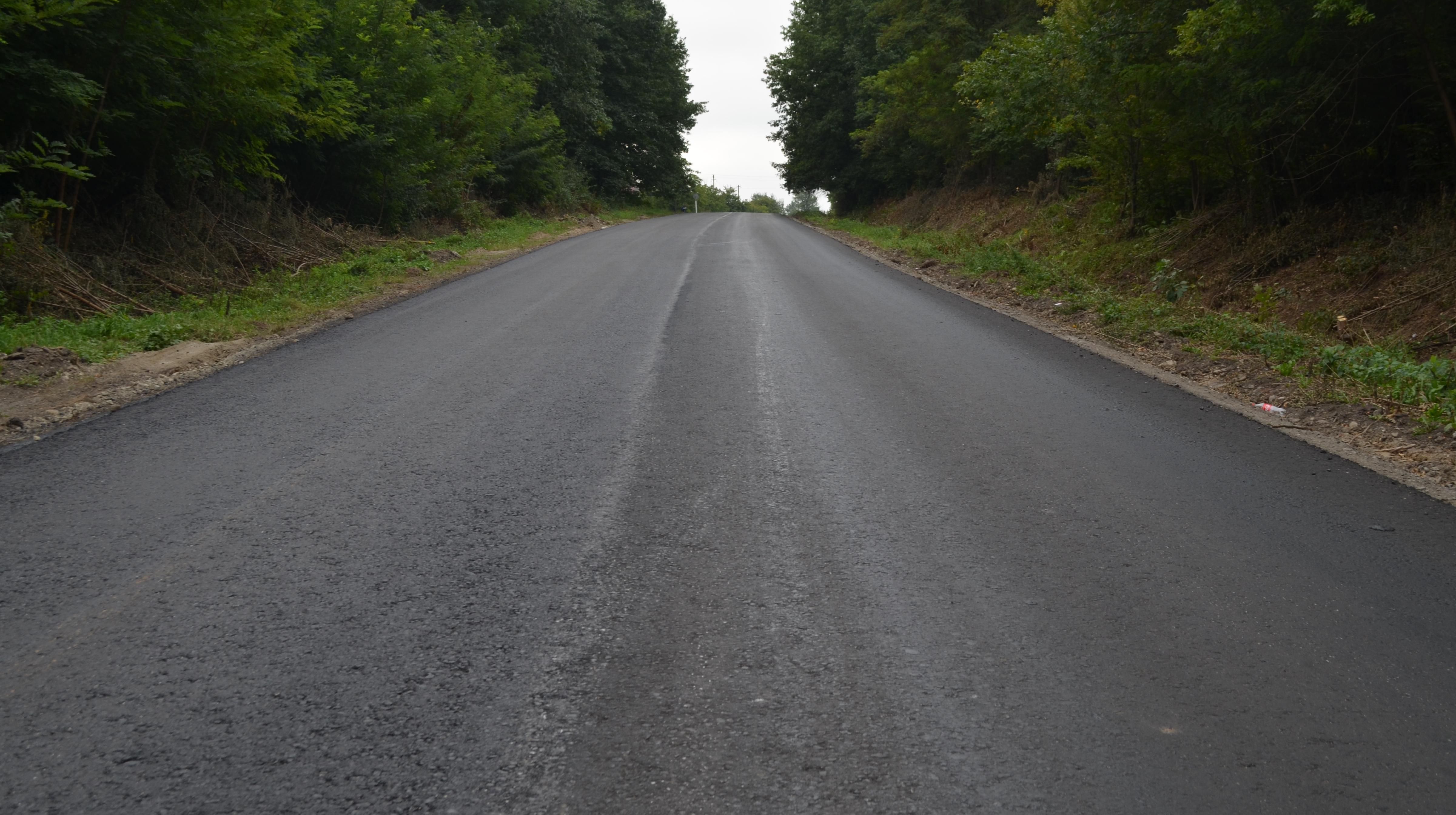 Hvizdets: road repairs have been completed not far from the village