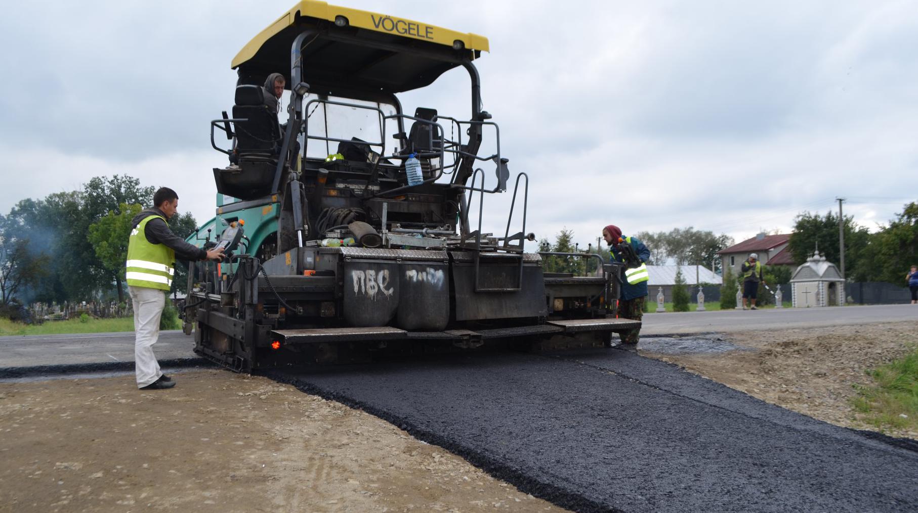 Sheparivtsi road: side transitions are being arranged