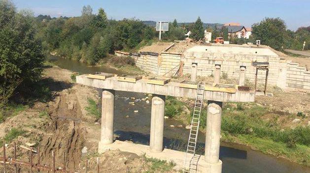 The Kosiv bridge is being repaired