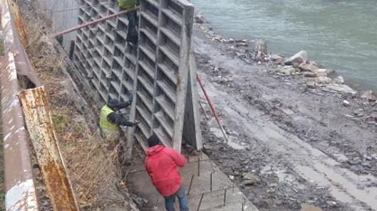 ПБС делает подпорные стенки в с. Ясиня вдоль реки Тиса