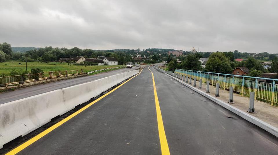 New traffic lane opened on Bodnariv bridge