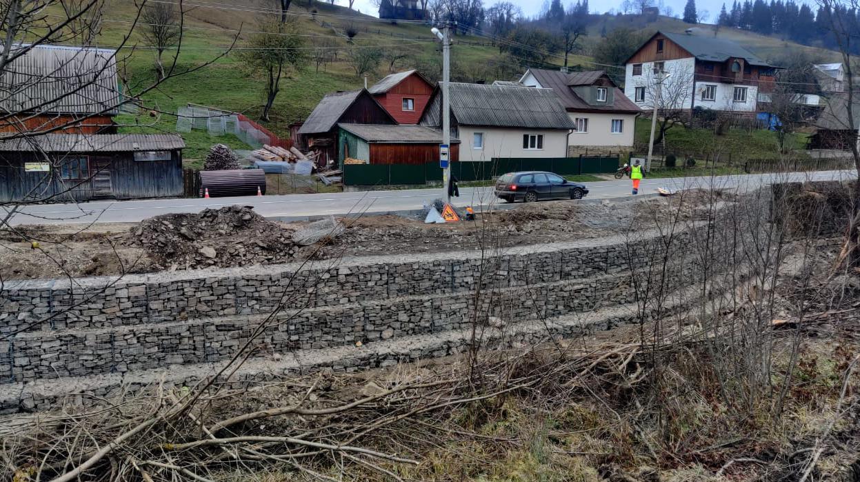 Strengthening river shores along H-09 road