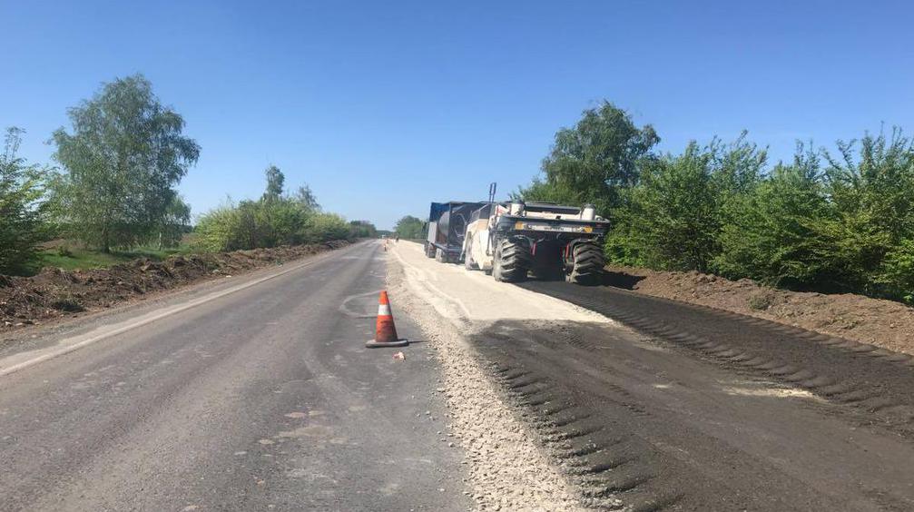 Поточний середній ремонт дороги Н-01 Київ – Знам’янка