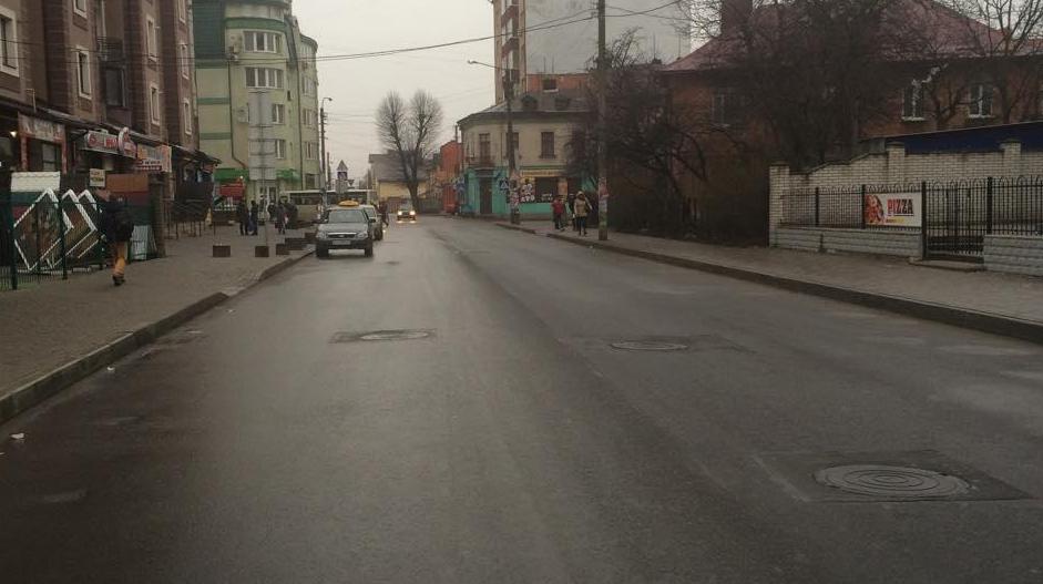 У Івано-Франківську тривають роботи по ремонту вулиці Тичини
