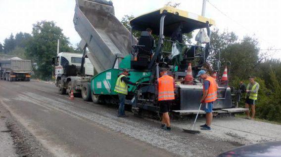 «ПБС» ремонтирует Прикарпатские дороги