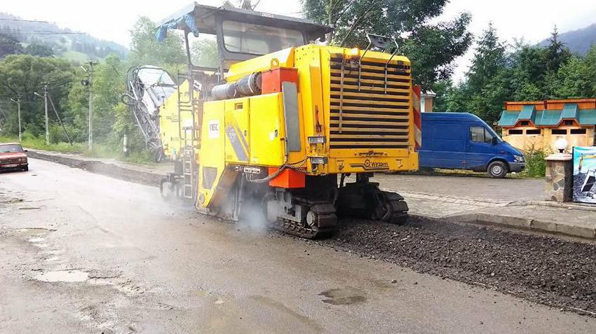 "PBS" is repairing a road in Verkhovyna district